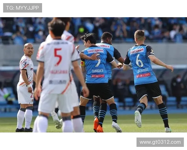 FC东京与德岛漩涡的激烈对决揭示了日本足球的竞争魅力与战术智慧