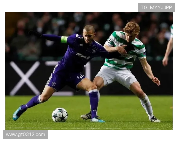 巴萨与曼联巅峰对决决赛精彩录像回顾与分析 巴萨与曼联巅峰对决决赛精彩录像回顾与分析