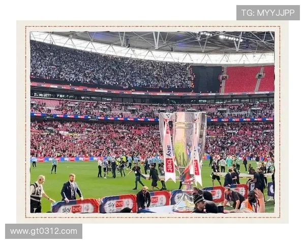 欧冠决赛草坪质量引发球员不满温布利面临严重场地争议 欧冠决赛草坪质量引发球员不满温布利面临严重场地争议