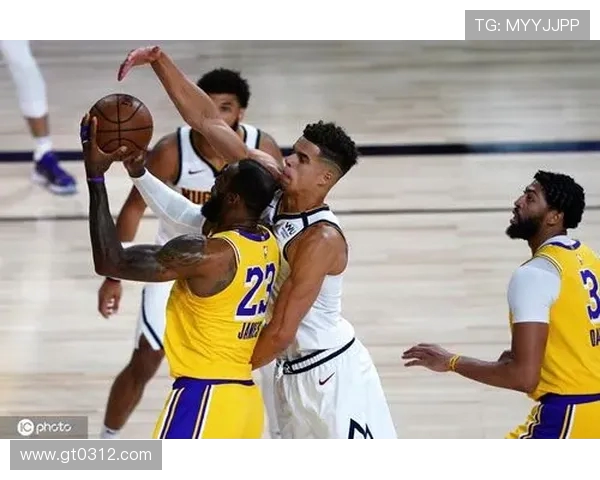 浓眉绝杀助湖人逆转掘金关键时刻展现超级巨星风范