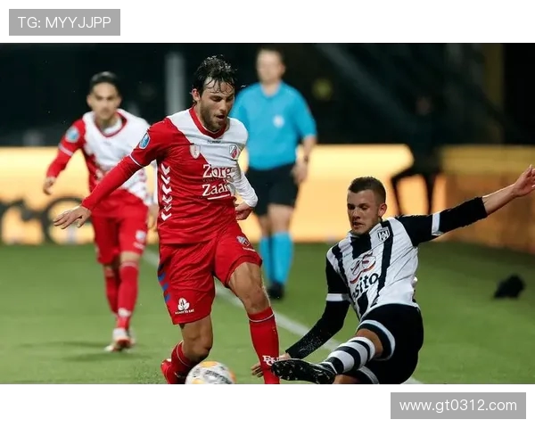 芬洛与维迪斯的精彩对决揭示了荷甲联赛的激烈竞争与球队实力的较量