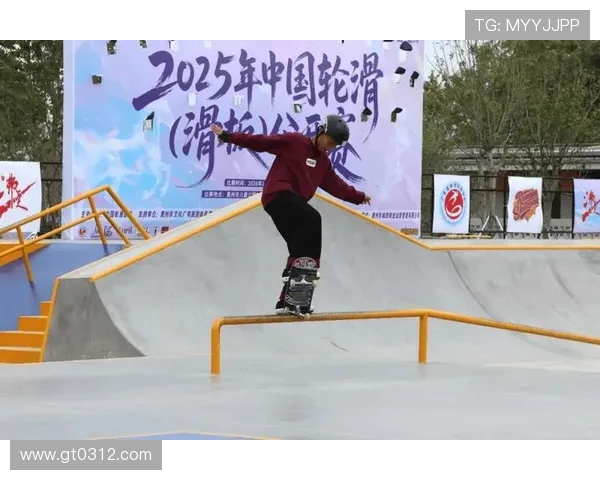 杭州滑板队攻势变革探秘：如何引领新时代滑板运动潮流