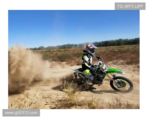 北京足球队耐力分析与训练策略探讨助力球队更进一步